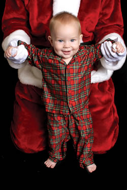 Mitzi Mandel will be offering Glimpse of Santa photographic opportunities during the event.