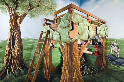 The Dream Themes tree house bed and nature mural was painted by Dee Dee Cooper of Cooper Designs.